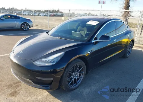 2018 Tesla Model 3 Long Range/Mid Range from USA, damaged, VIN 5YJ3E1EA8JF172365